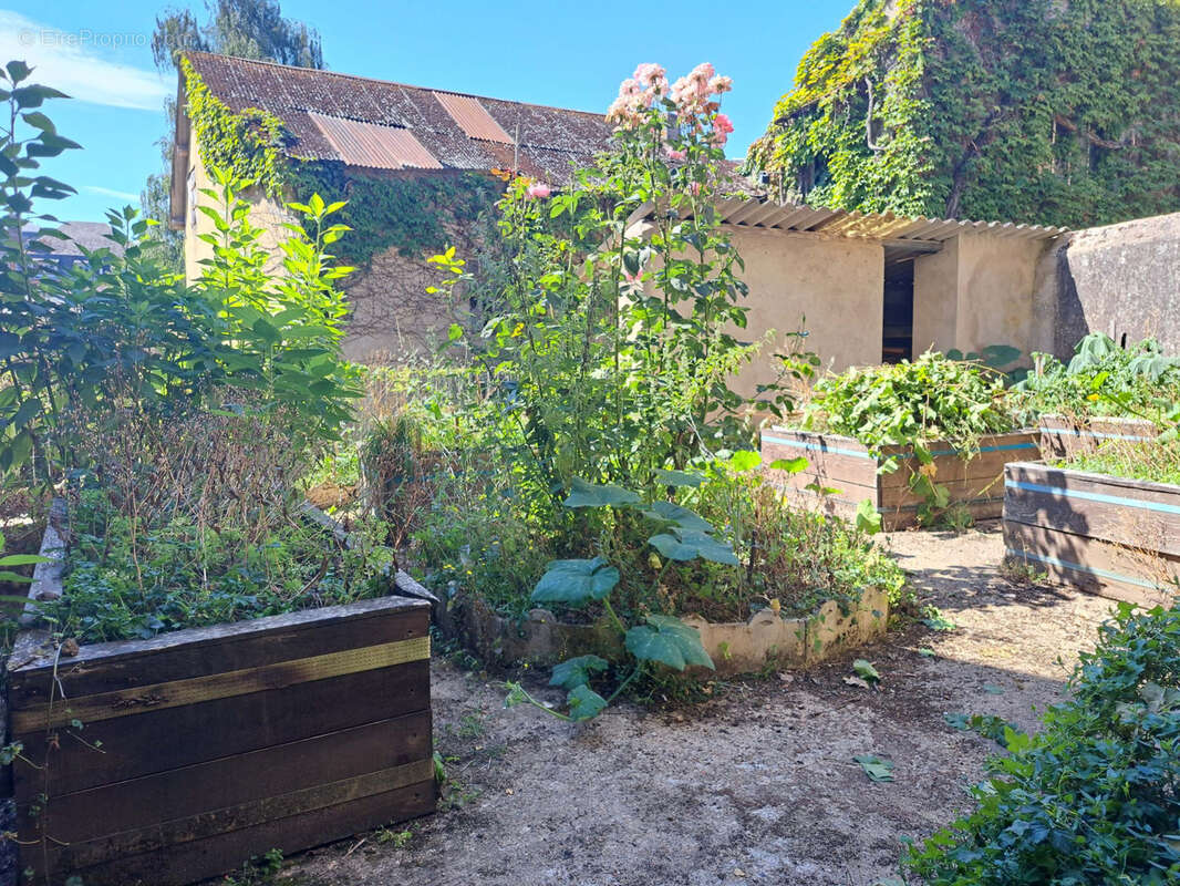 Maison à SAINT-CALAIS