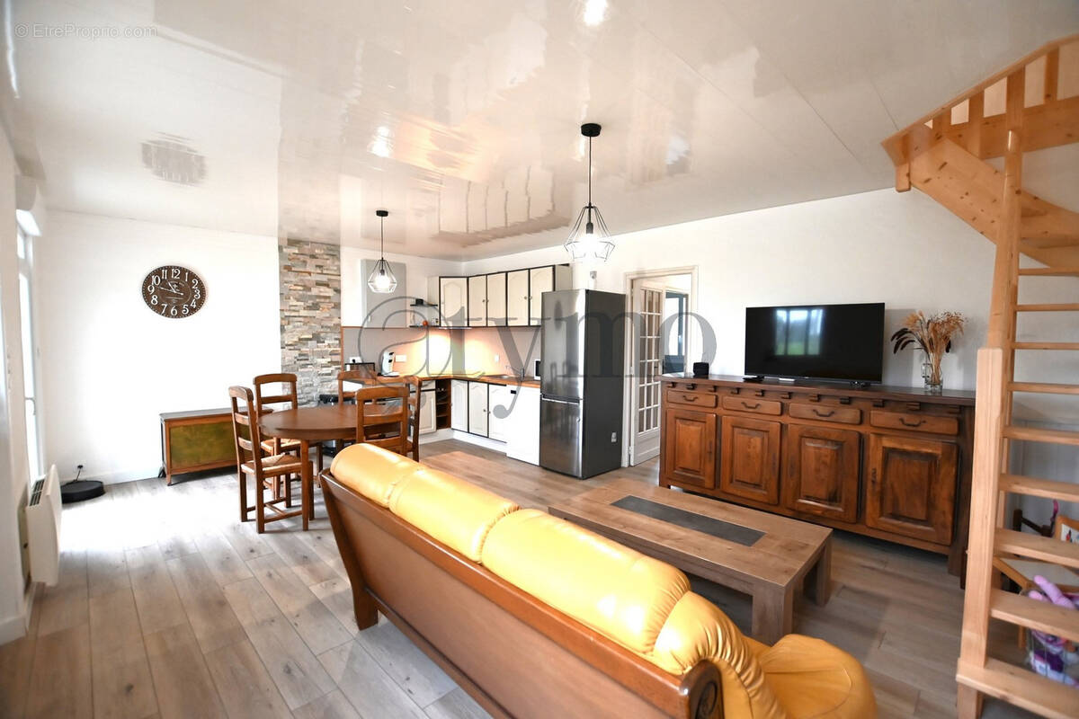 Maison à PLOUNEVEZ-QUINTIN