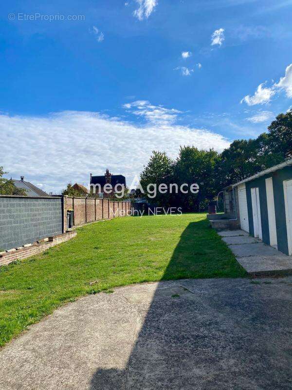 Maison à VILLERS-BRETONNEUX