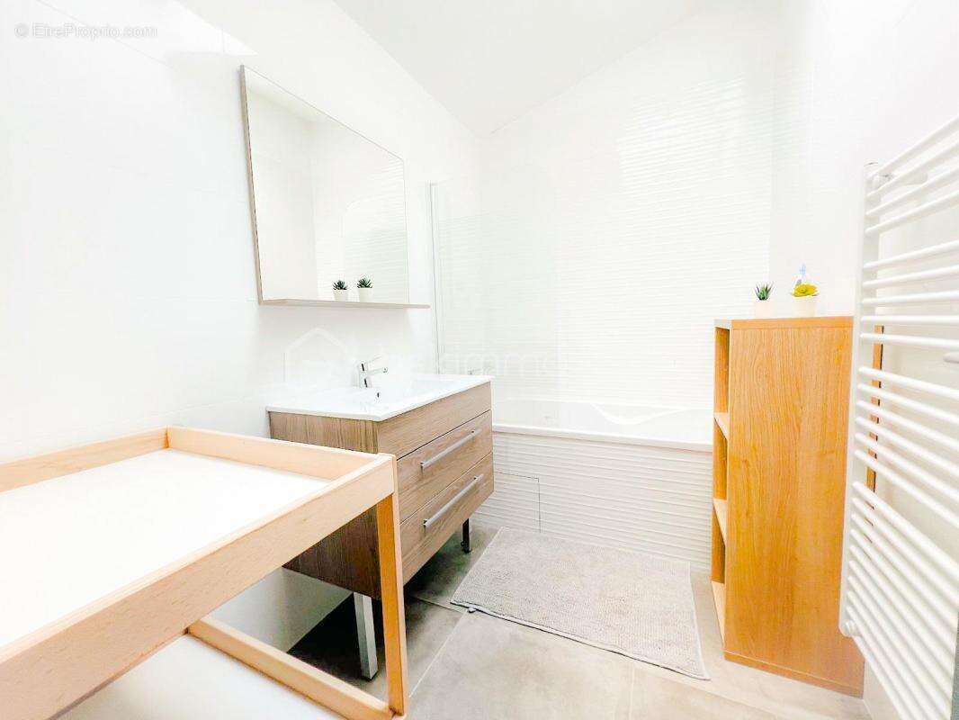 Appartement à BRINDAS