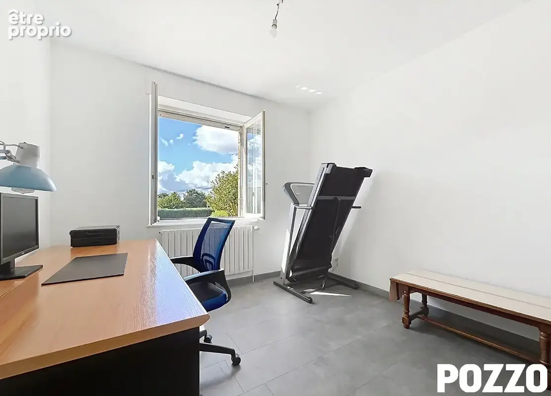 A Vendre - Grandparigny - Maison 6 pièce(s) 142 m² - VIE DE PLAIN-PIED - QUALITE DE CONSTRUCTION - photo 10