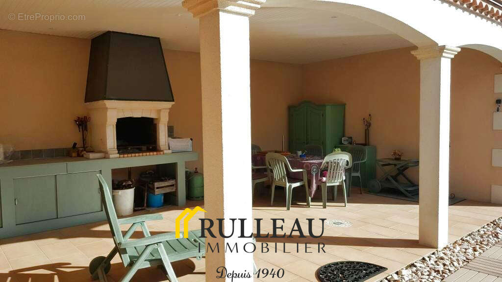 15 km de bordeaux- villa familiale de 227 m2 sur beau terrain de 3244 m2 avec terrain constructible - photo 5