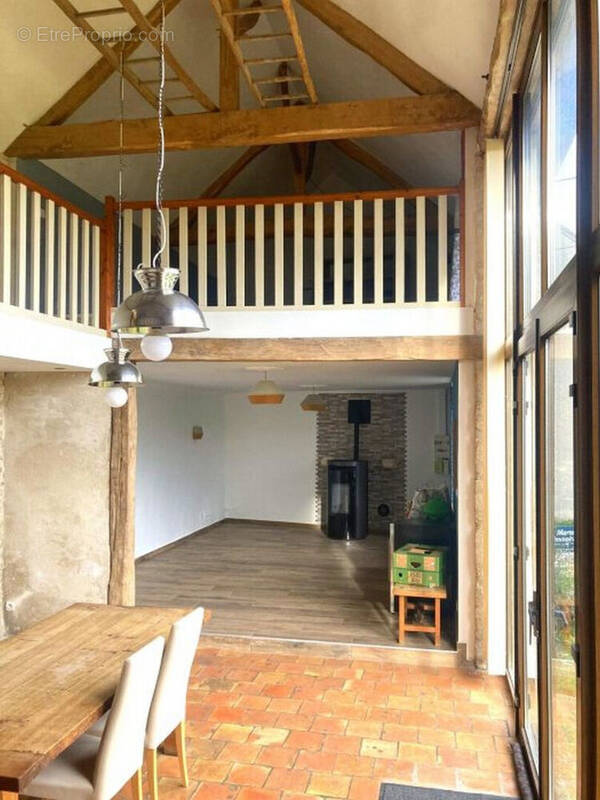 Maison à DOMFRONT-EN-CHAMPAGNE