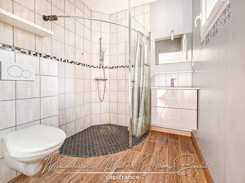 Grande maison familiale avec logement indépendant, garages et dépendances - photo 23