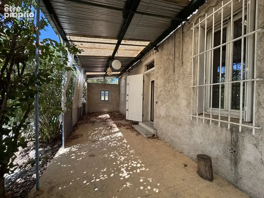 Maison 3 pièces à rénover – La Valentine / Route des 3 Lucs - photo 2