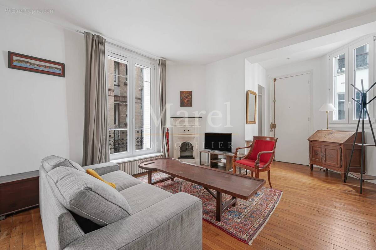 Appartement à PARIS-15E