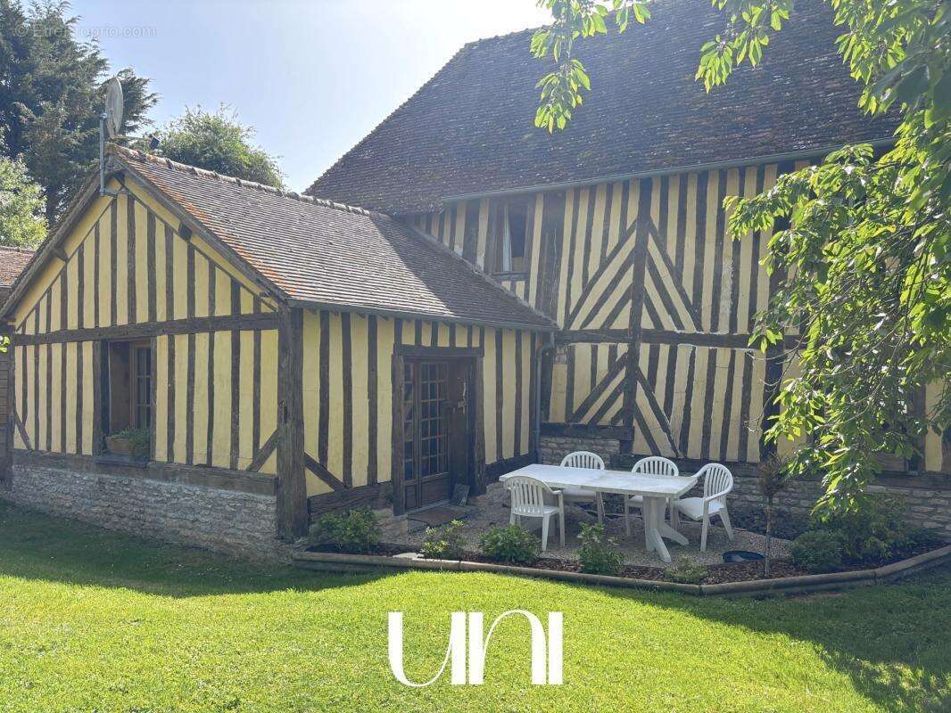 Maison à SAINT-PIERRE-SUR-DIVES