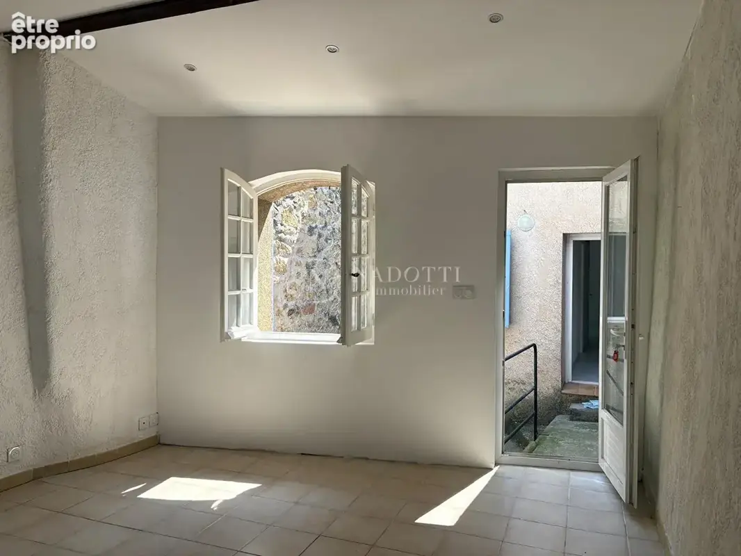 Appartement T3  avec cave et Garage - Lauris (Sud Luberon) - photo 3