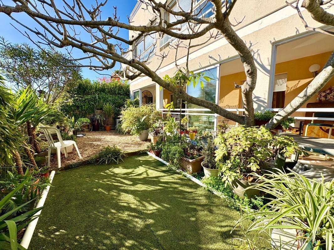 Appartement à LE CANNET