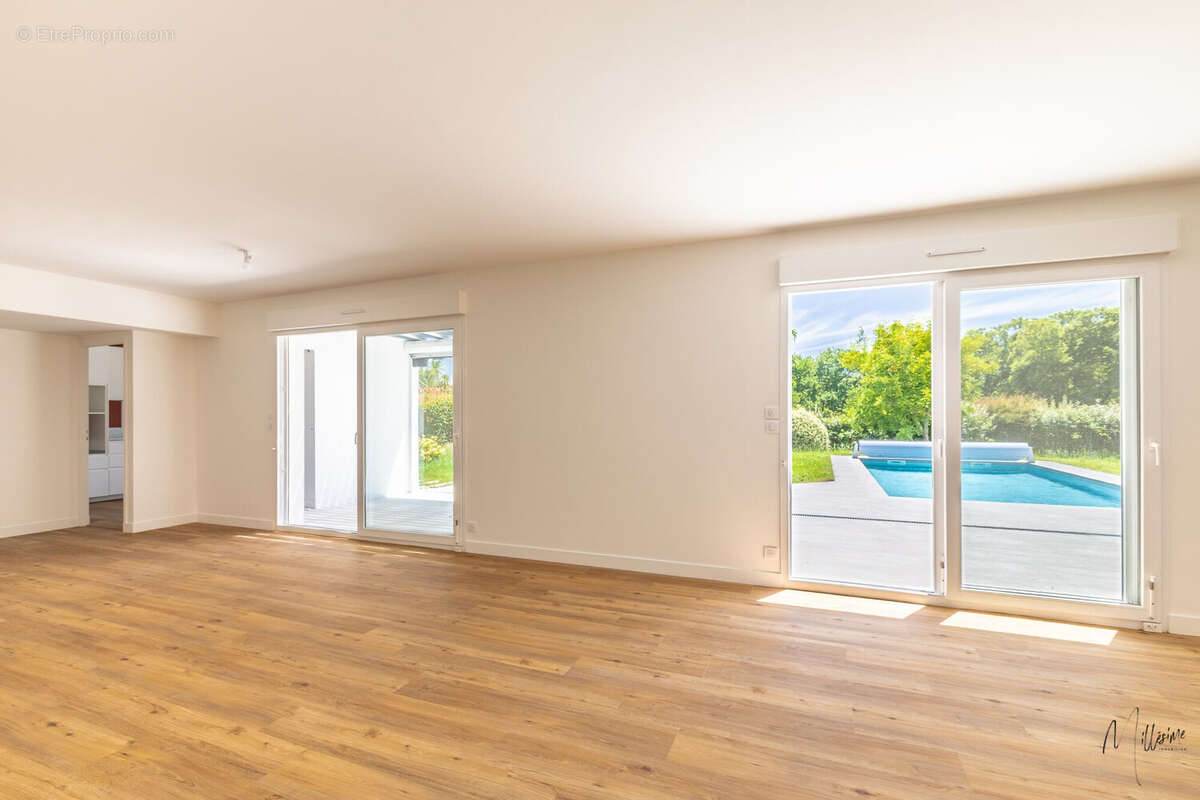 Maison à BASSUSSARRY
