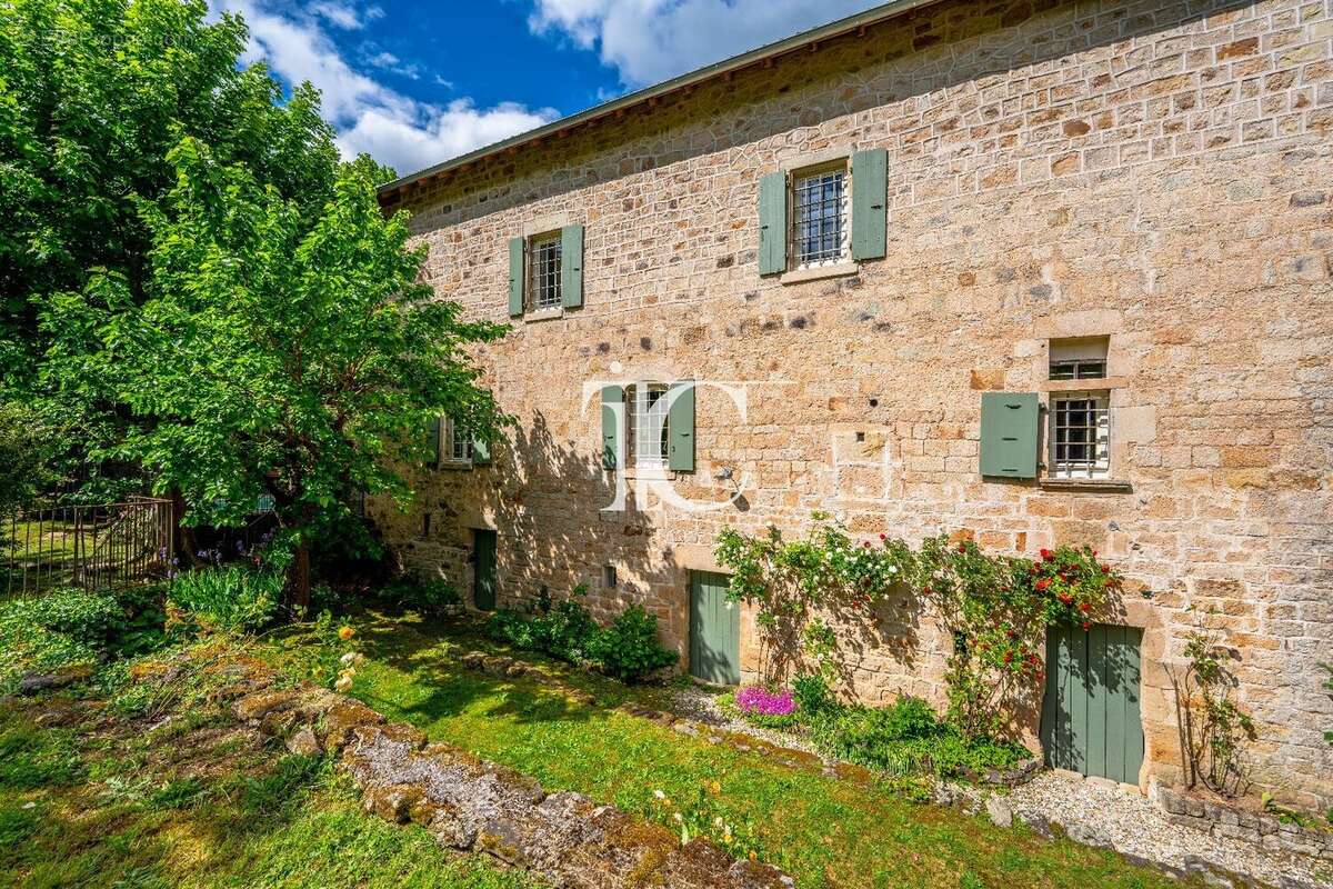 Maison à VINEZAC