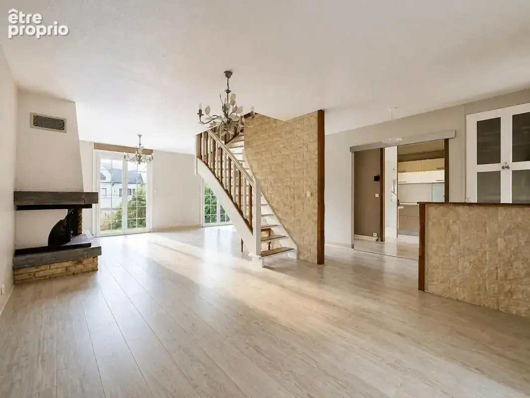 Maison de 8 pièces de 187 m² à Serris Bourg - photo 5