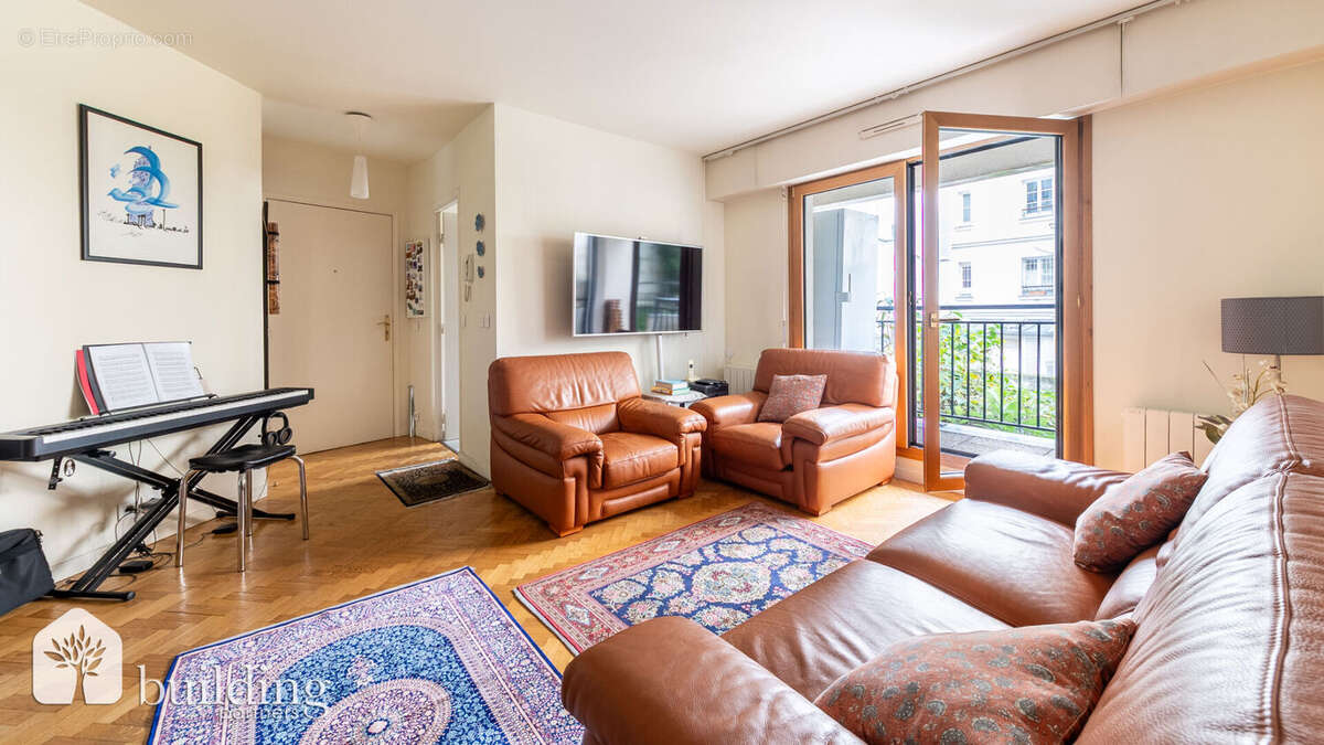 Appartement à PARIS-16E