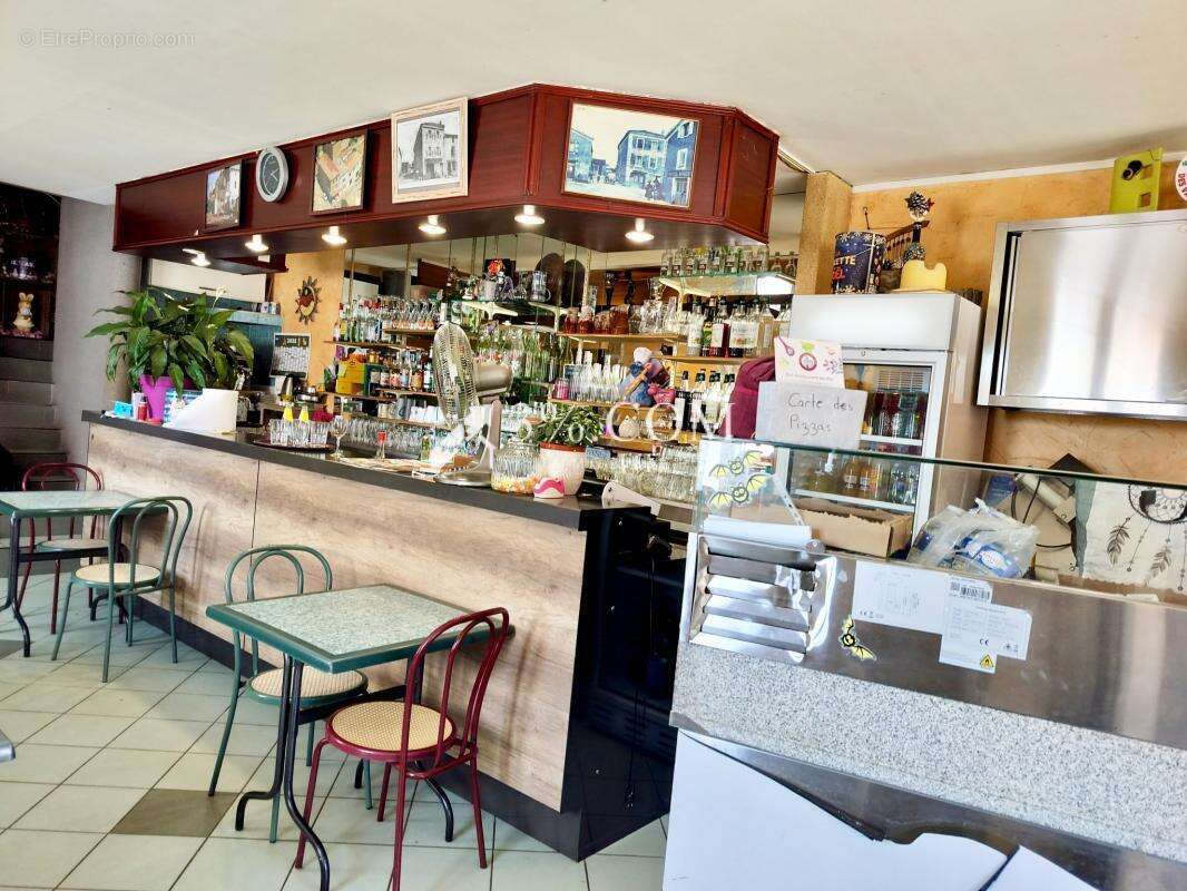 Commerce à SAINT-ROMAIN-DE-LERPS