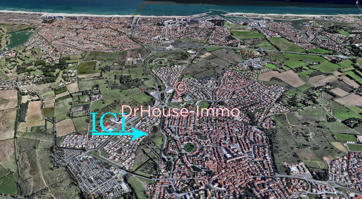 Terrain à SAINT-CYPRIEN