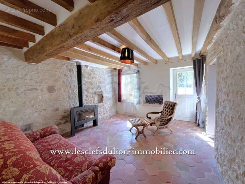 Maison à ECUELLES