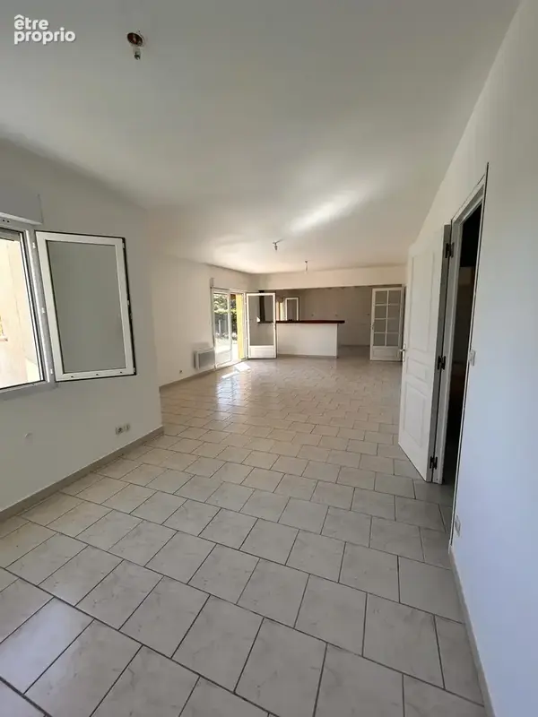 Maison de Plain-pied  avec garage et jardin - photo 2