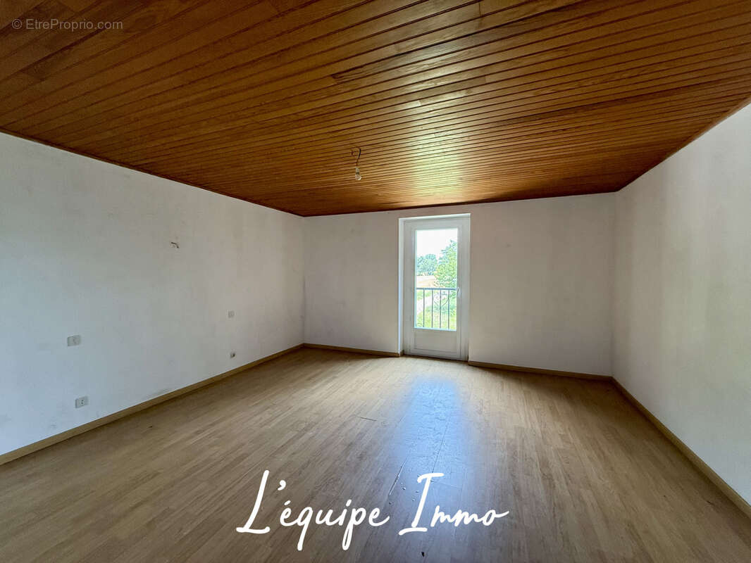 Maison à MONFERRAN-SAVES