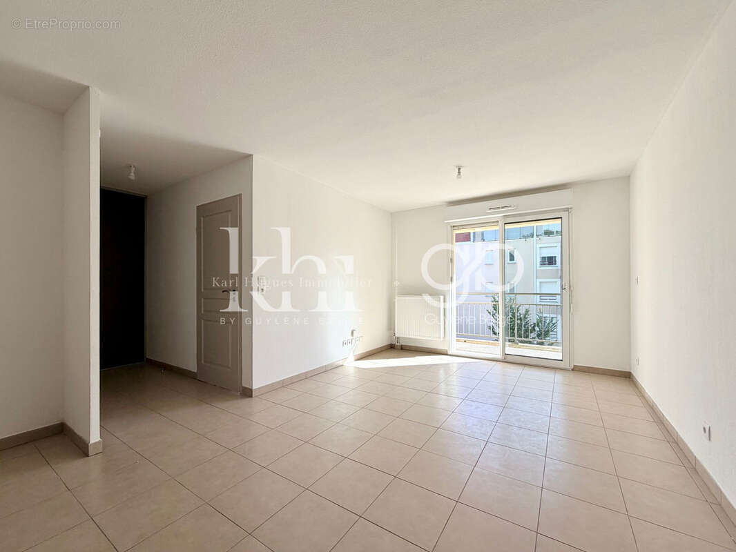 Appartement à JUVIGNAC