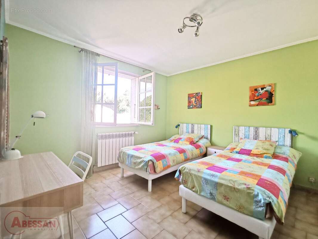 Maison à SAINT-JEAN-DU-PIN