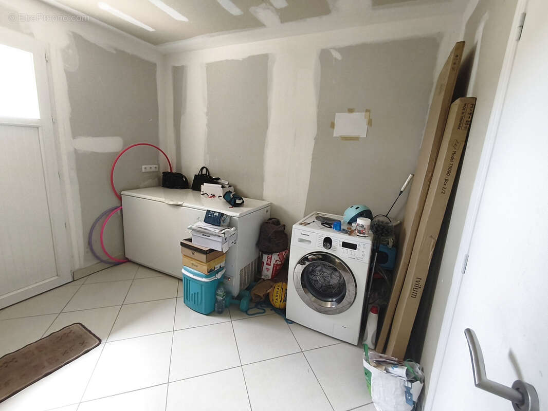 Pavillon recent 4 chambres et garage - photo 10
