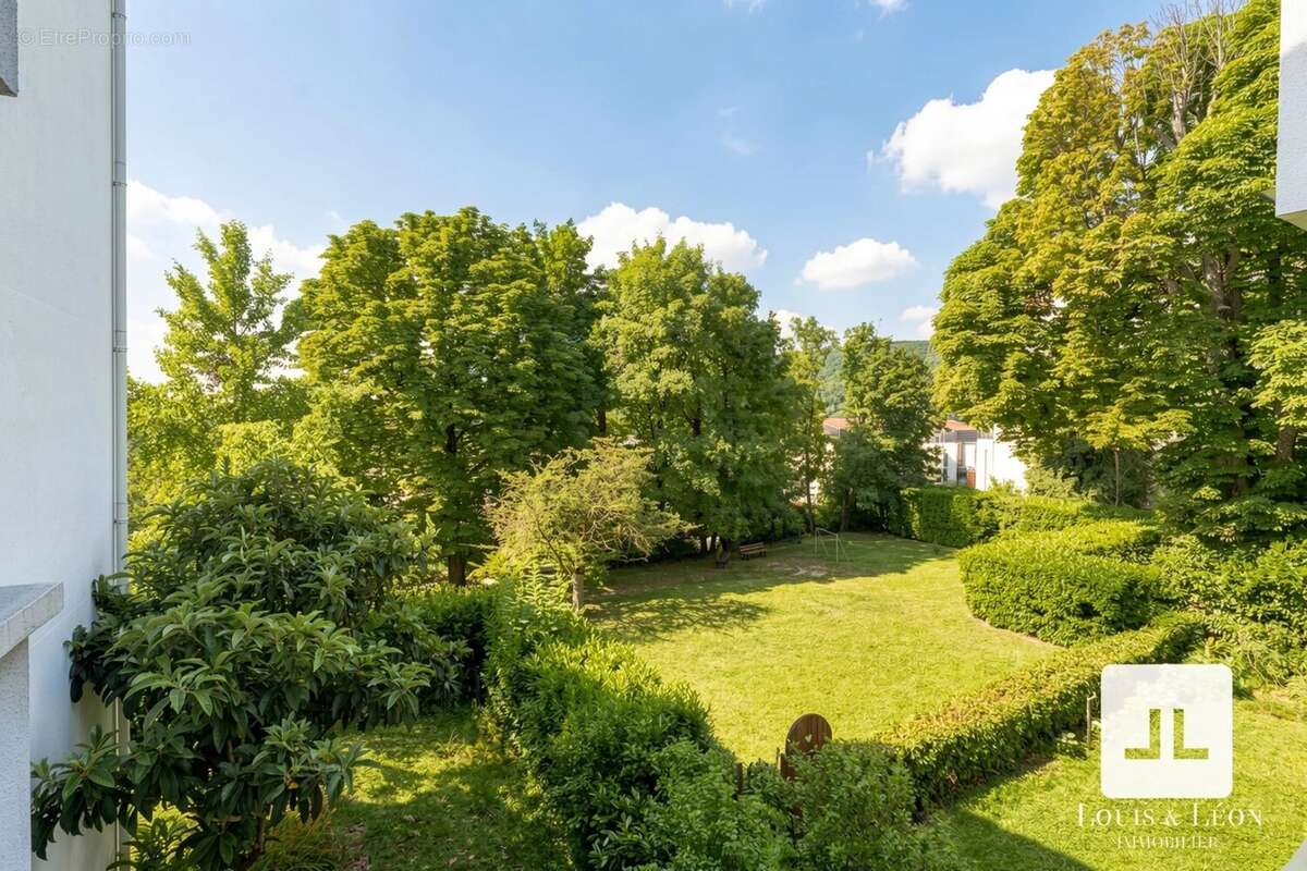 Appartement à FONTAINES-SUR-SAONE