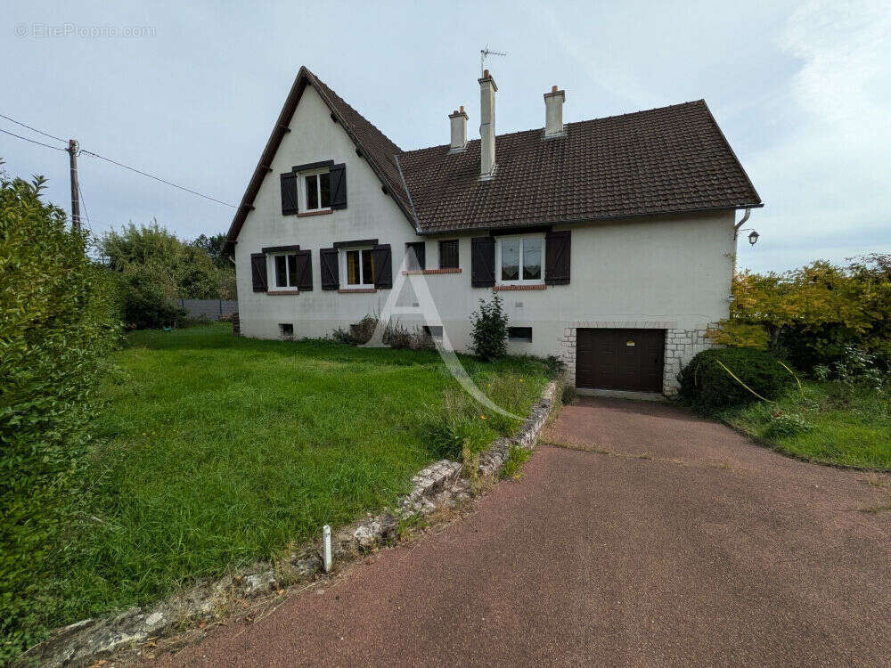 Maison à CHOUZY-SUR-CISSE