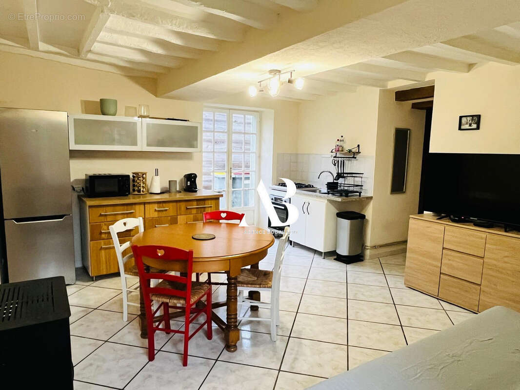 Maison à LAVAL-EN-BRIE