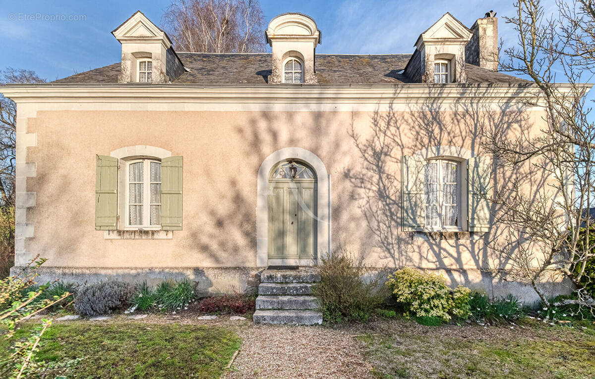 Maison à BLAISON-GOHIER
