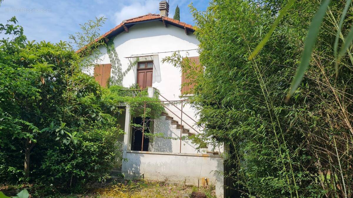 Maison à VILLENEUVE-LES-AVIGNON