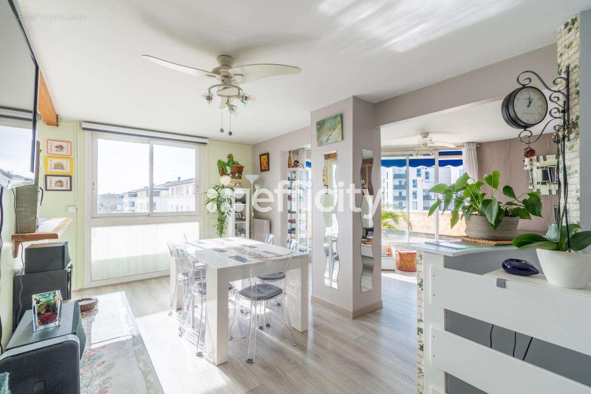 Appartement à ORLY