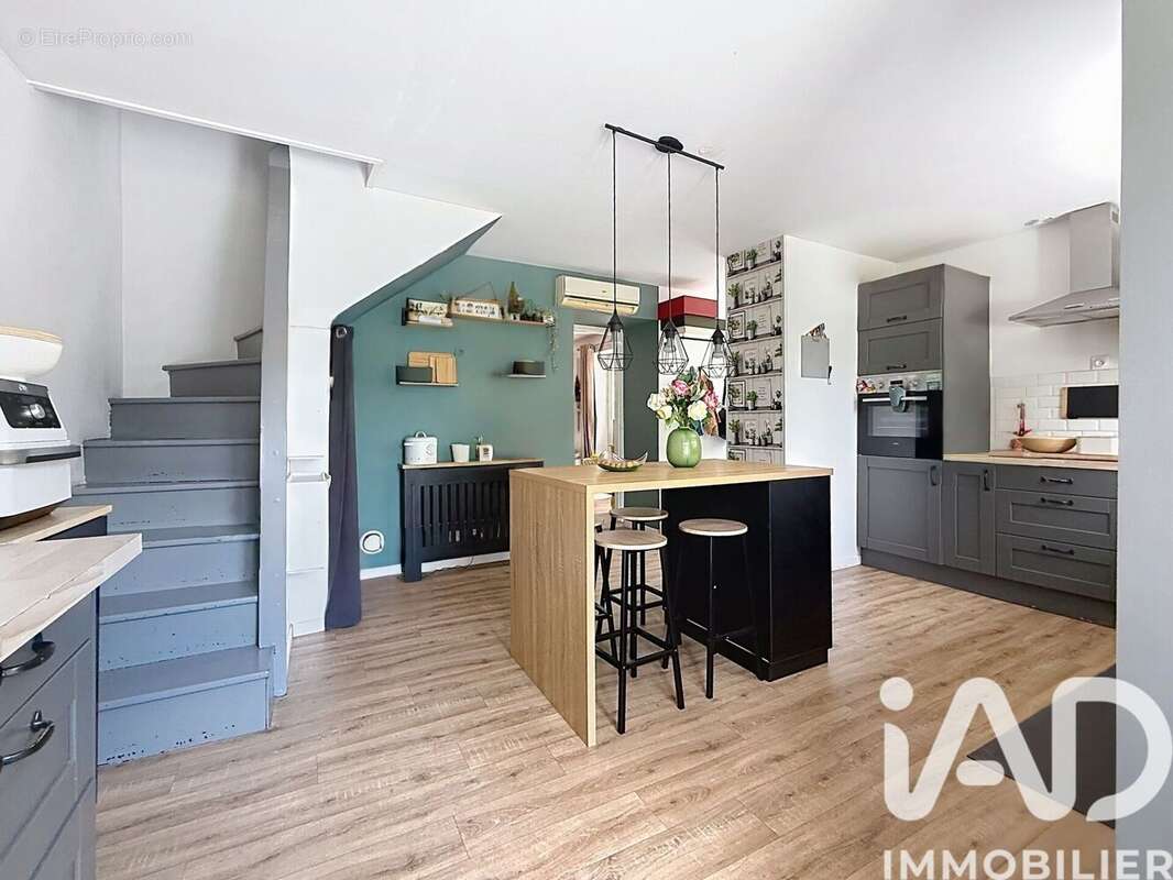 Photo 8 - Maison à SAINTRY-SUR-SEINE