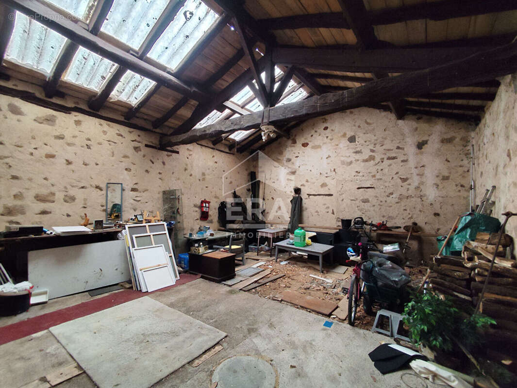 Maison à AVAILLES-LIMOUZINE