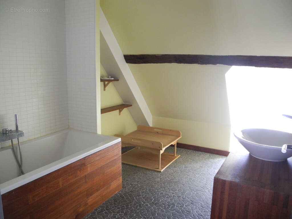 Appartement à SAINT-AMAND-MONTROND