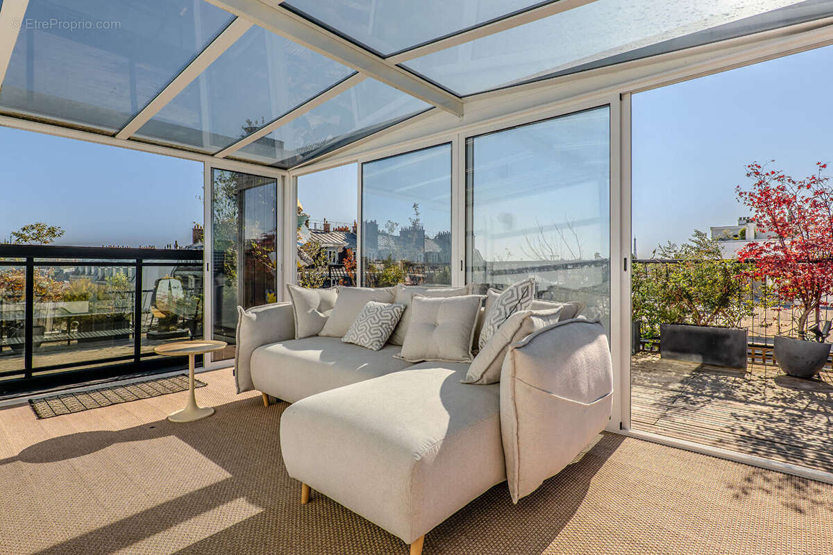 Appartement à PARIS-17E