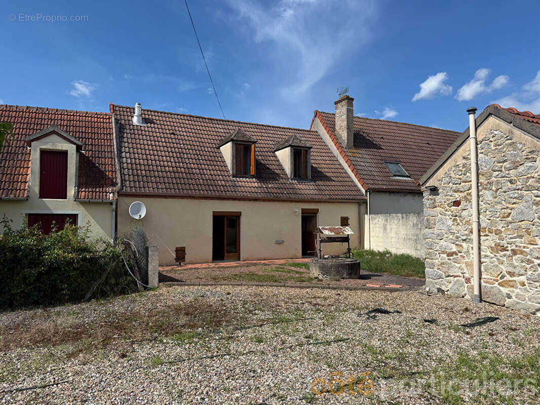 Maison à EPINEUIL-LE-FLEURIEL