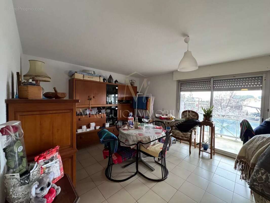 Appartement à MAUGUIO