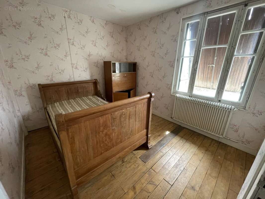 Maison de caractère à rénover – gros potentiel et grands projets ! - photo 13