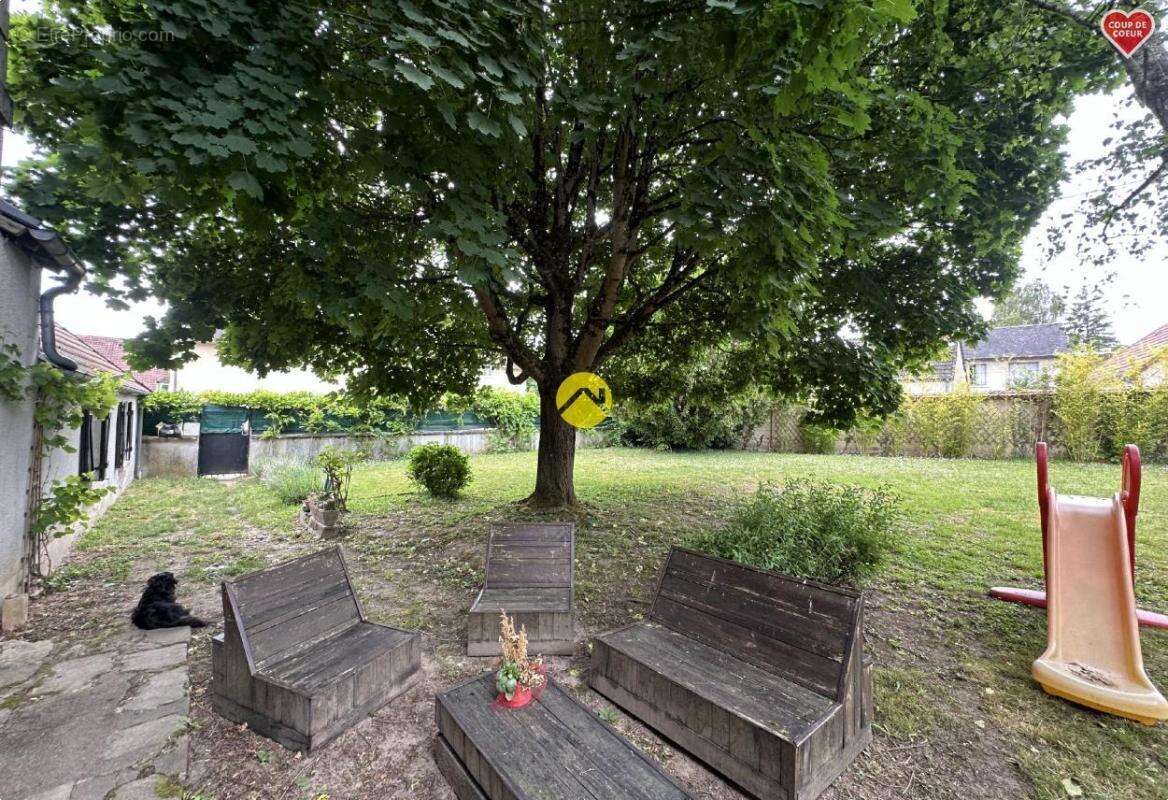 Maison à JOUET-SUR-L&#039;AUBOIS