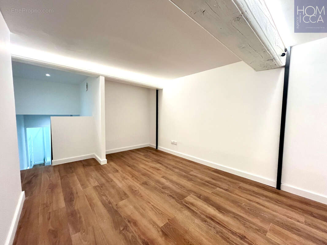Lyon 1er appartement 2 pieces rue pierre dupont les chartreux - photo 5