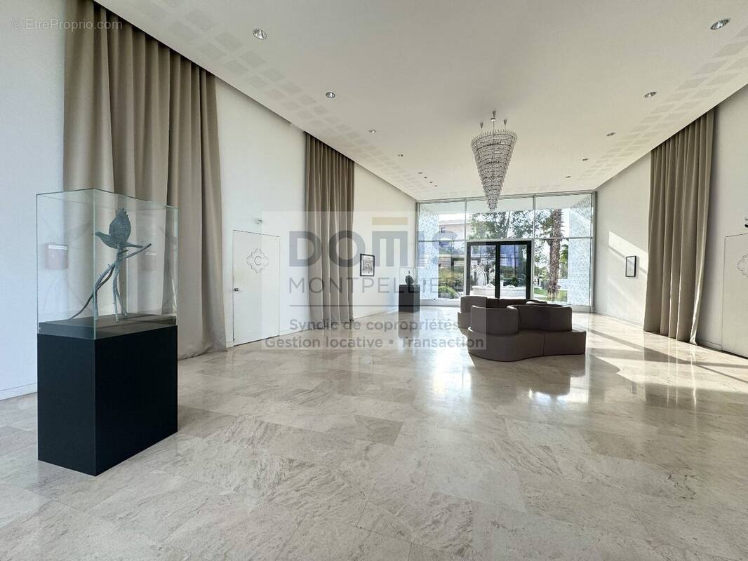 Appartement à LATTES