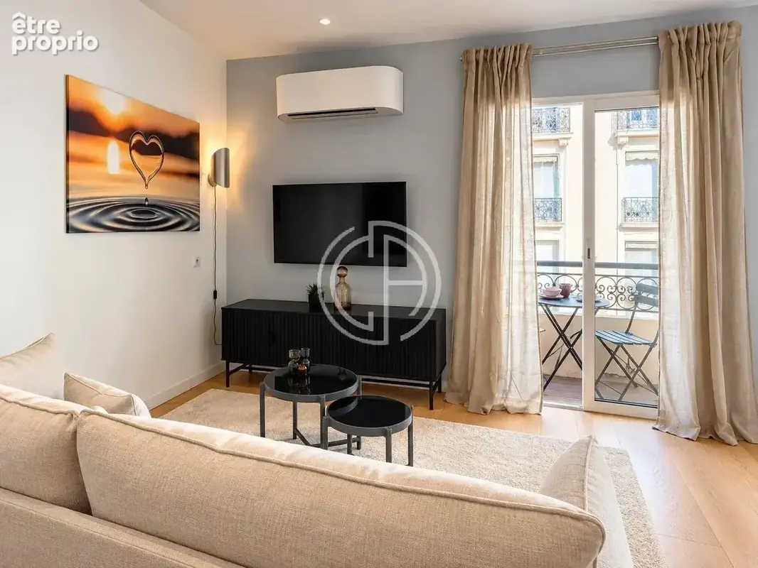 Superbe 2 pièces avec vue mer en plein centre Cannes - photo 2