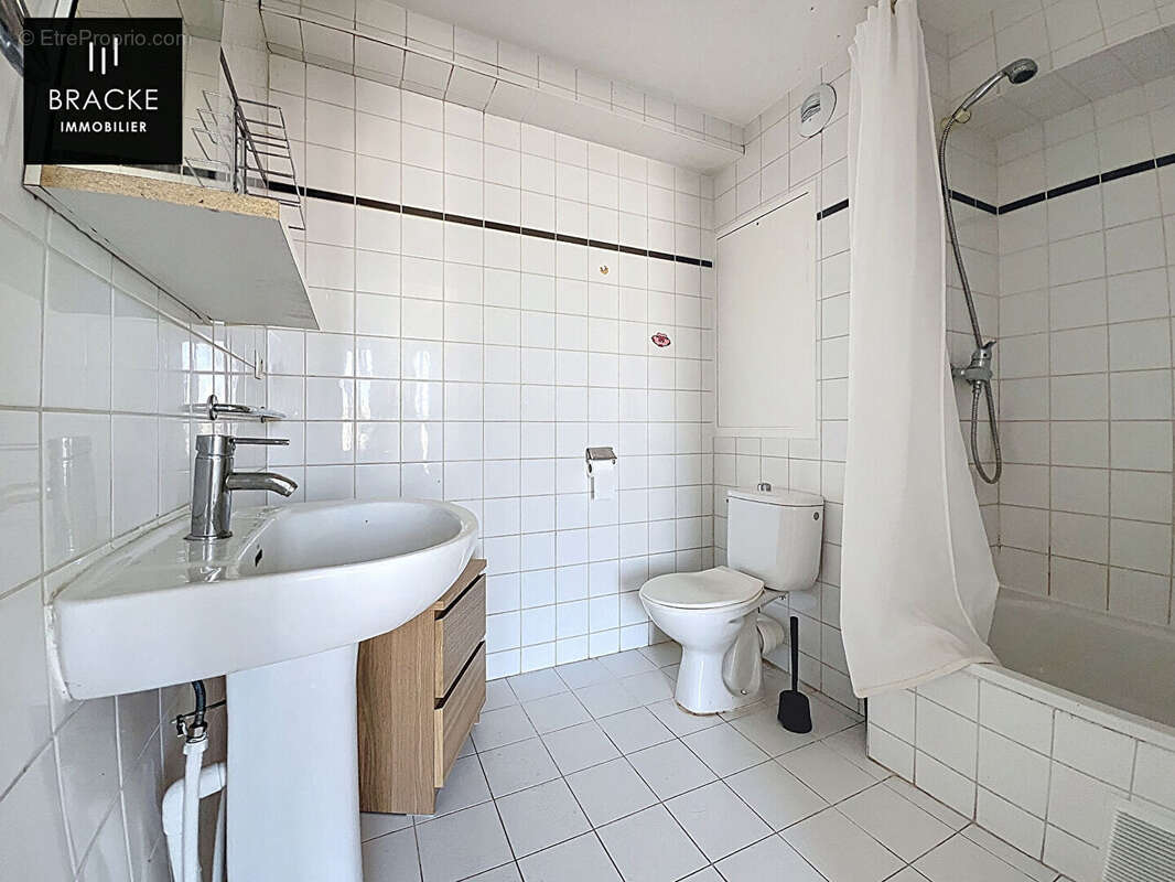 Appartement à COURBEVOIE