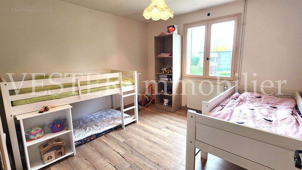 Maison à SAINT-FRONT-DE-PRADOUX