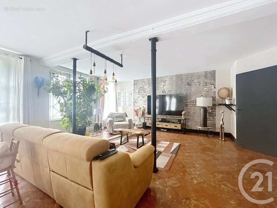 Maison à LA CHAUSSEE-SUR-MARNE