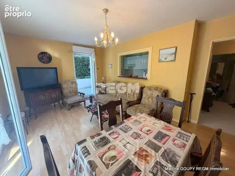 ORLEANS (45) - Exclusivité -T2 Rez-de jardin 48 m2 - Terrasse en L 41 m2- Cave - Place de parking en sous-sol - photo 18