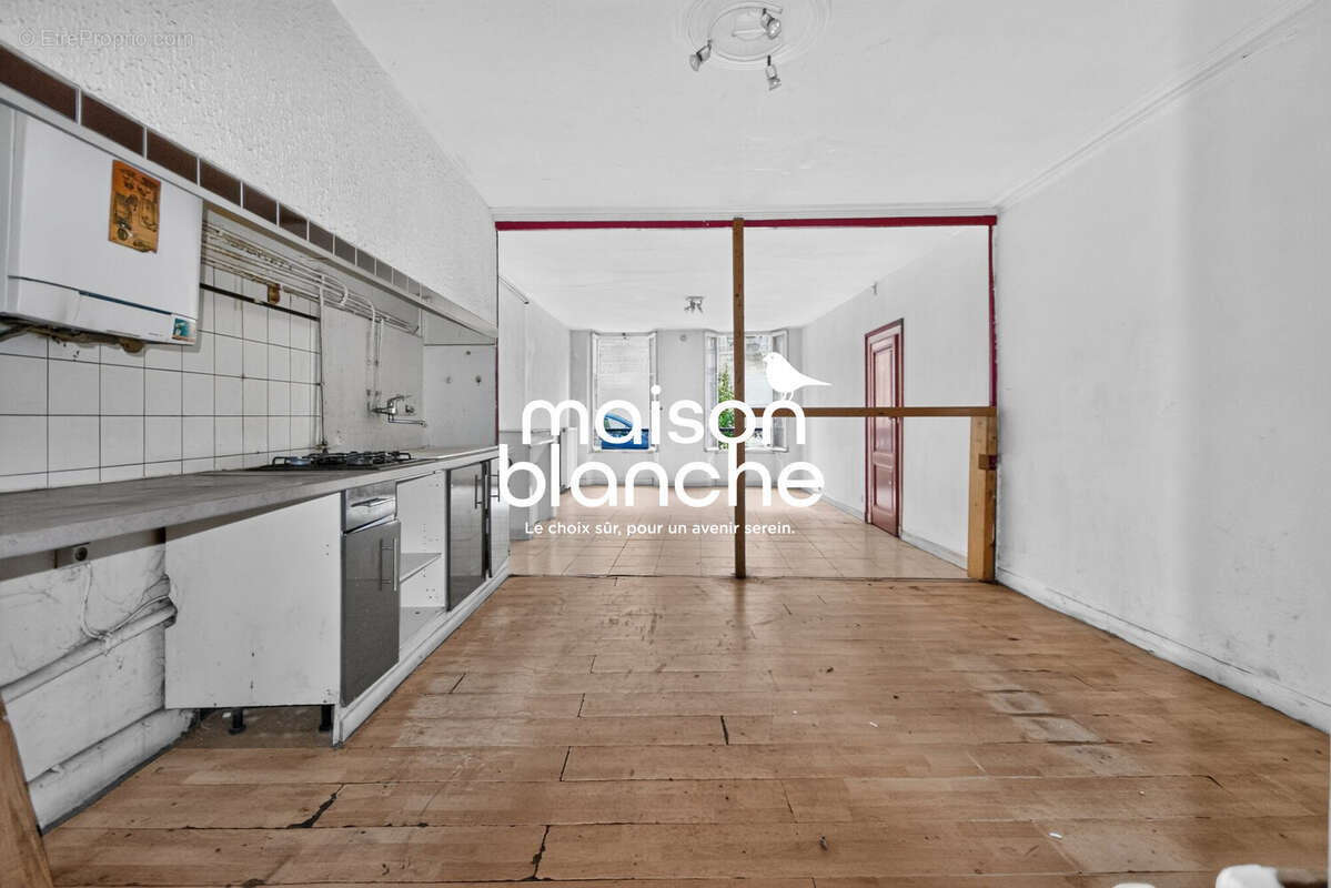 Maison 186 m² à Castillon-La-Bataille  - photo 8