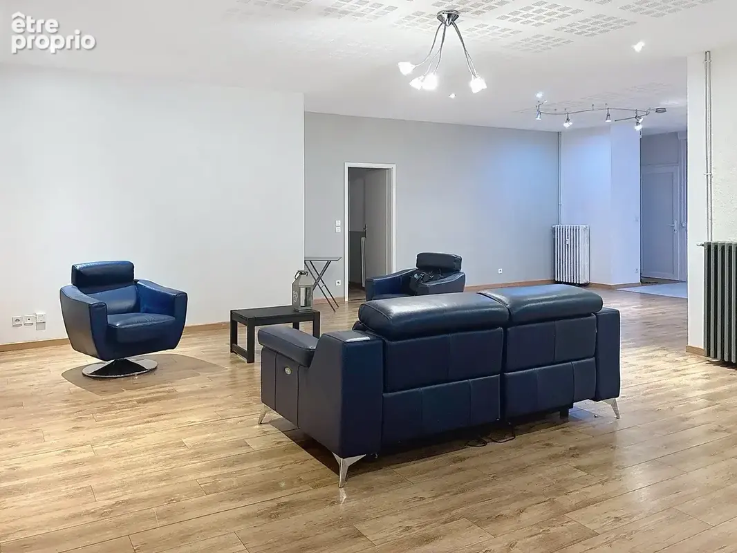 Appartement LOFT de 248m2 avec Terrasse, Piscine, Grand garage de 100m2 et 2 Places extérieures - photo 3