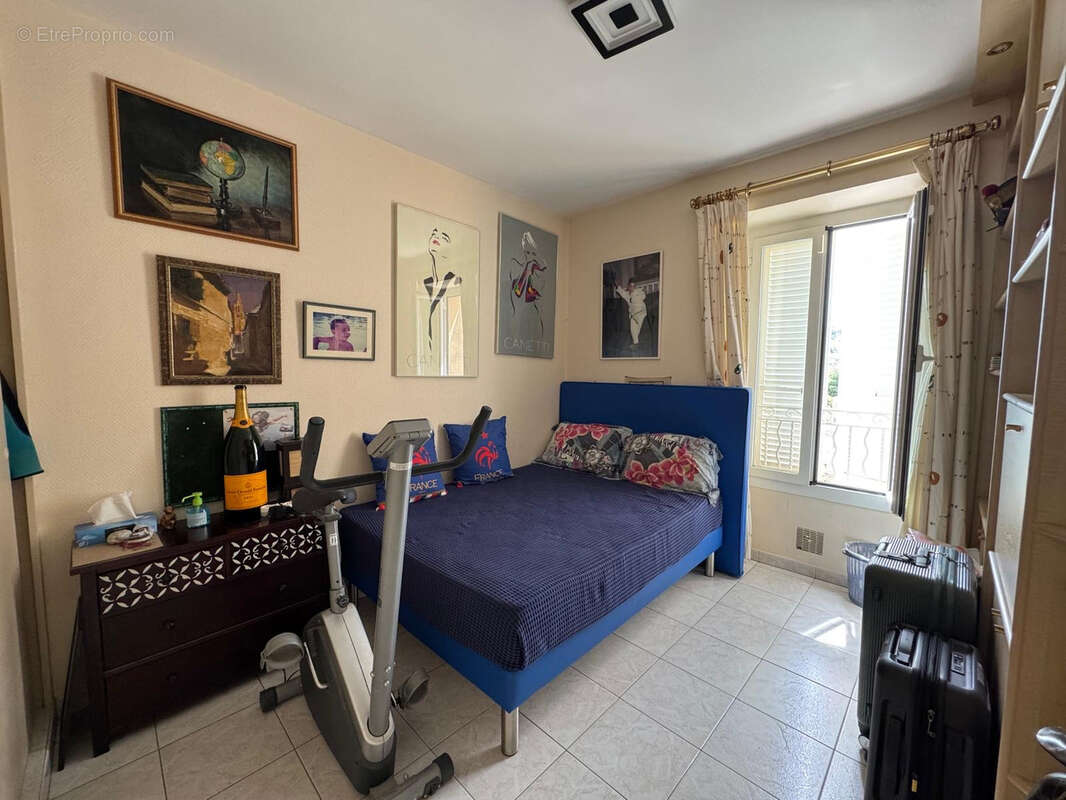 Appartement à ROQUEBRUNE-CAP-MARTIN