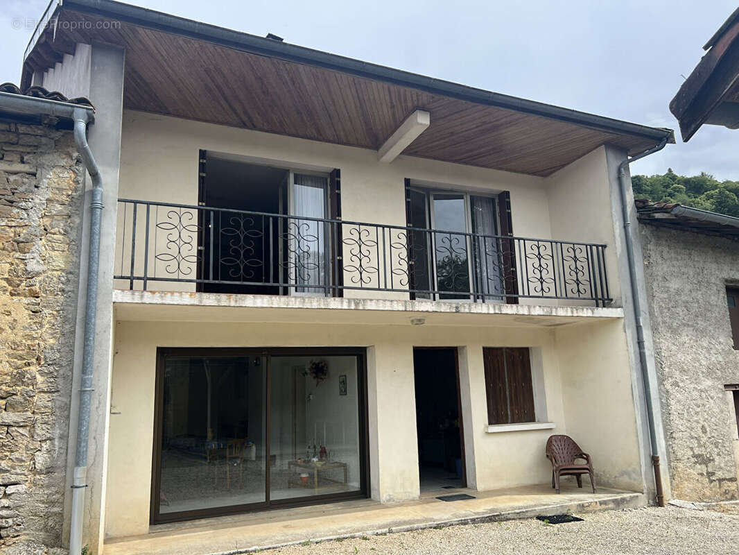 Maison à SAINT-AMOUR